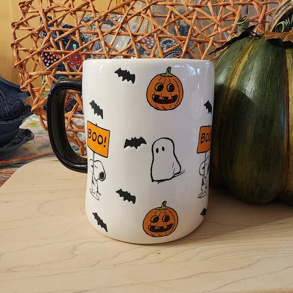 Rae Dunn Peanuts Collaboration Mug - Picture 3 of 9